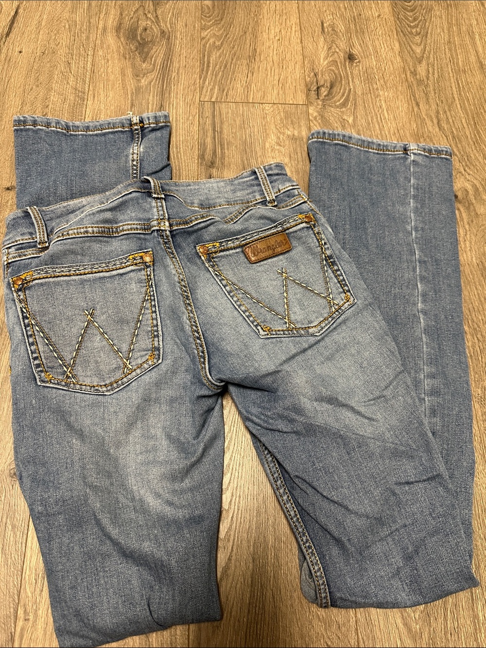 Wrangler Women's Medium Blue Bootcut Jeans with Contrast Stitching